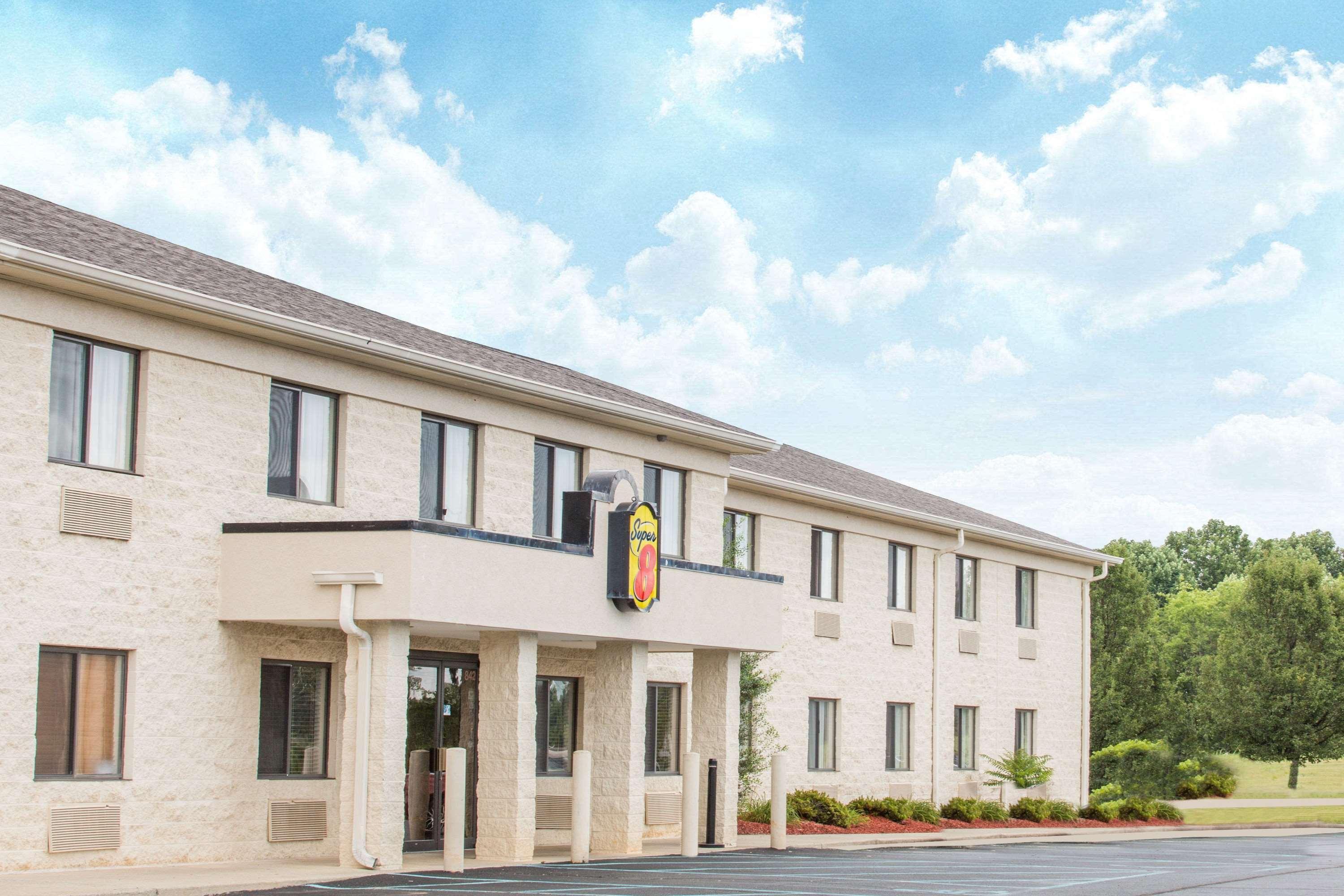 Super 8 By Wyndham Bedford Hotel Luaran gambar