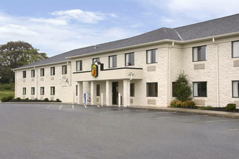Super 8 By Wyndham Bedford Hotel Luaran gambar